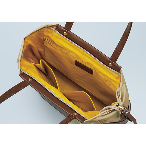 A4サイズのコンパクト縦型トートバッグ