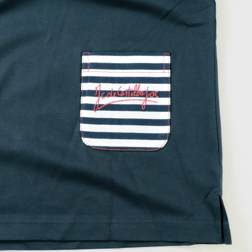 異素材使いのアートプリントTシャツ