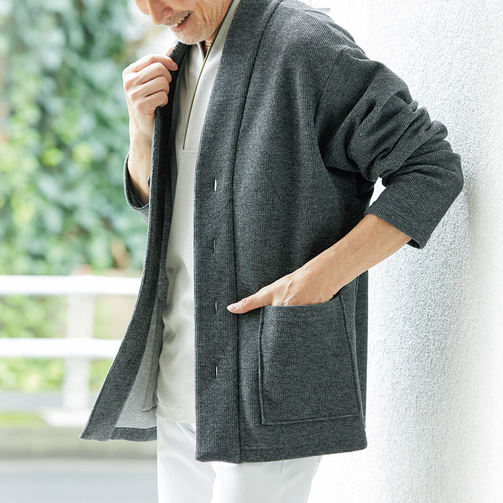 ウール混ダブルフェイス素材のカーディガン