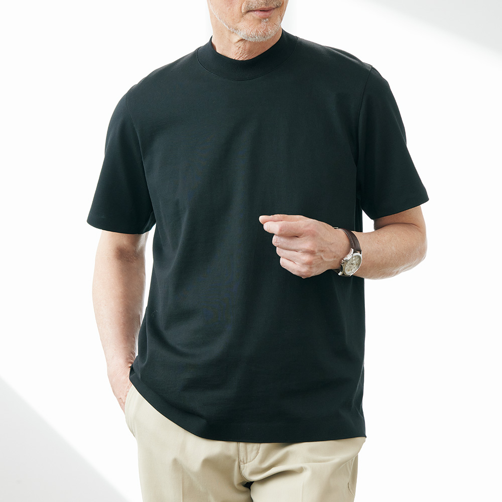 ジャケットに合うドレス仕立ての半袖Tシャツ