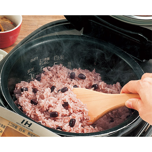 丹波大納言小豆のお赤飯と天然真鯛のおこわ