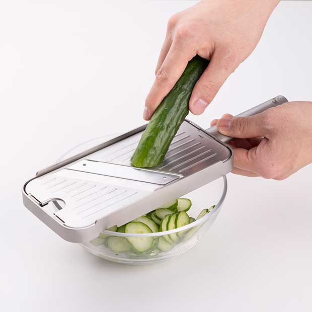 オールステンレス千切り＆スライサー 極刃