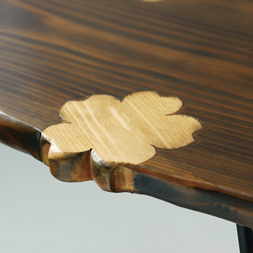 葉っぱと花の象嵌ベンチ/杉