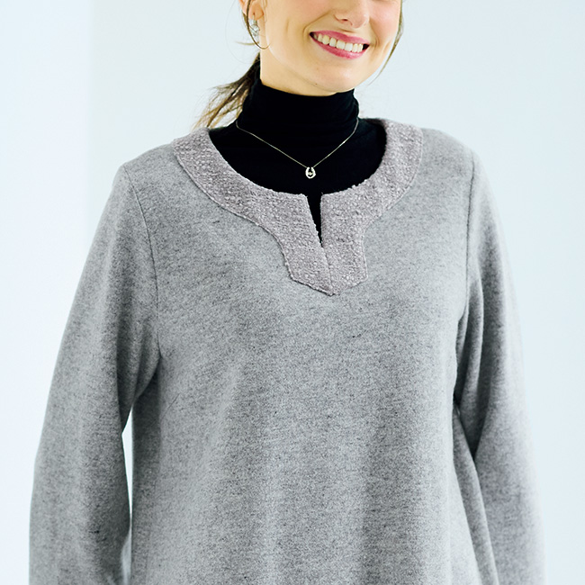 ダンシングダイヤ馬蹄ペンダント