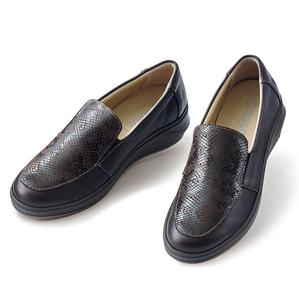 スリップオンシューズ