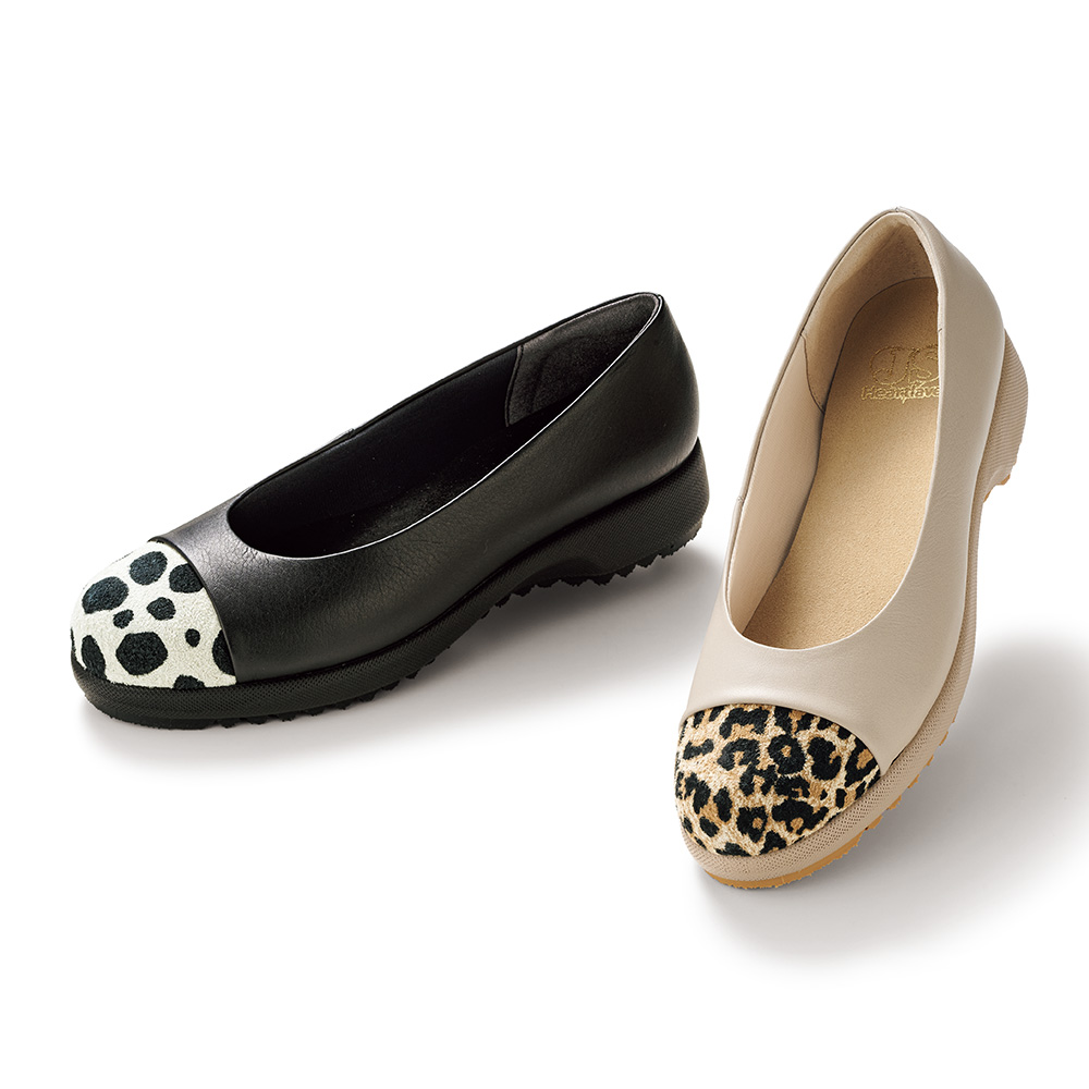 アニマル柄使いのデザインパンプス