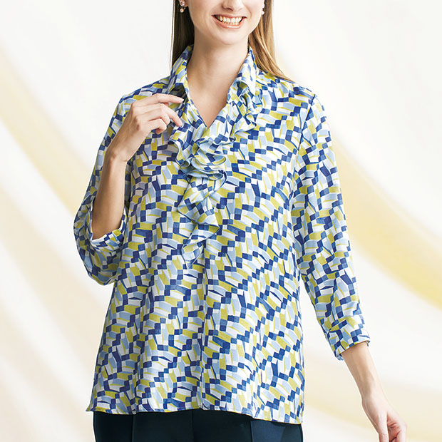 幾何学柄フリルブラウス