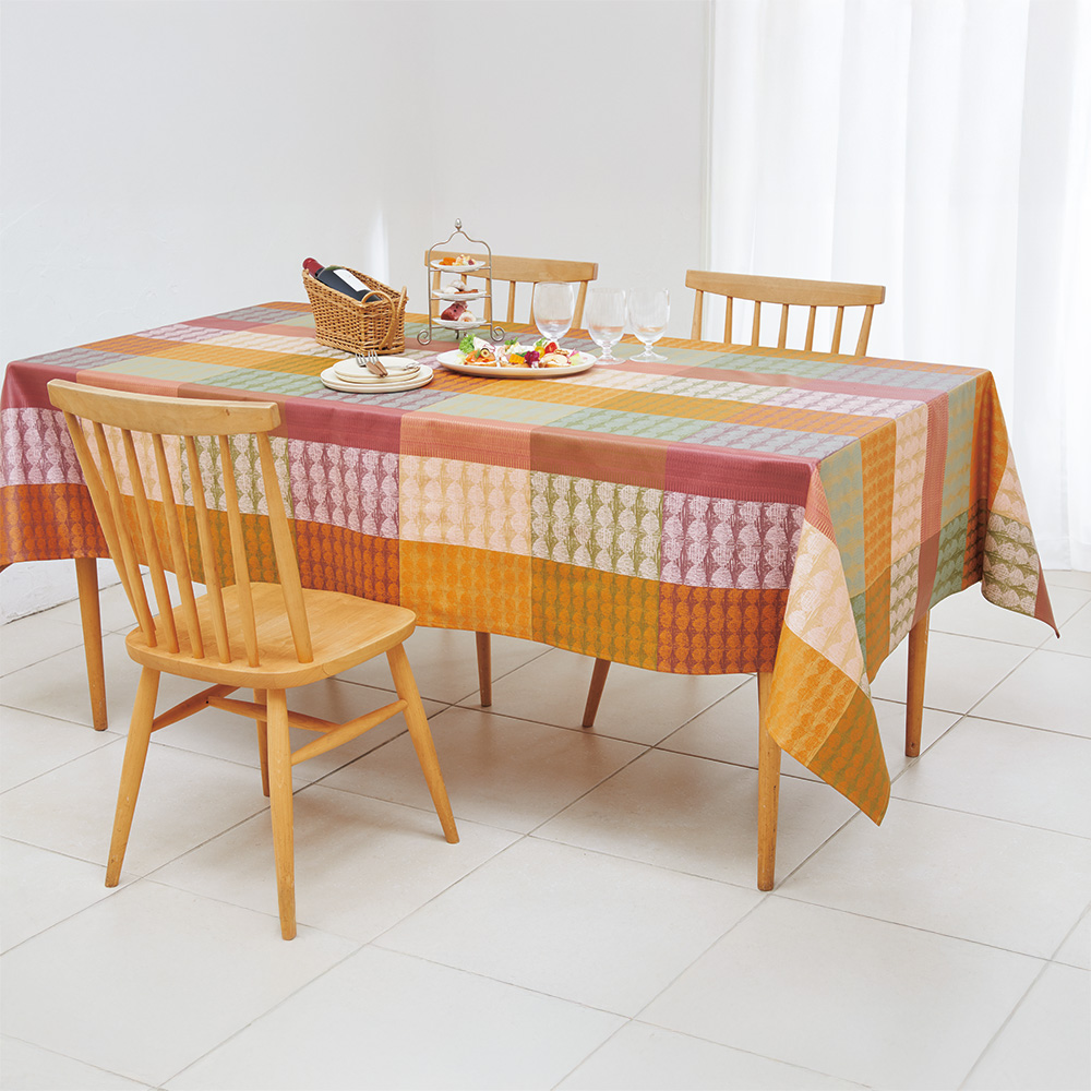 テーブルクロス ミルハロプルーン