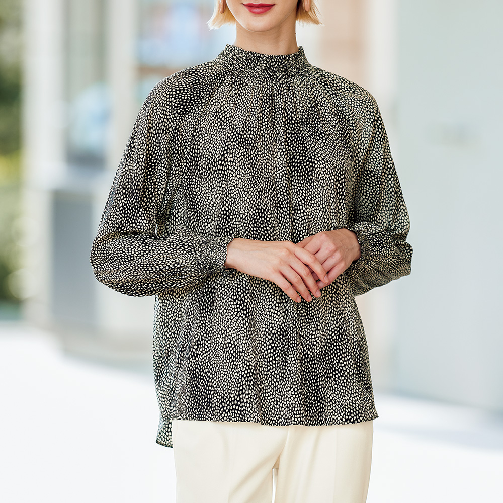 アニマル調ブラウス