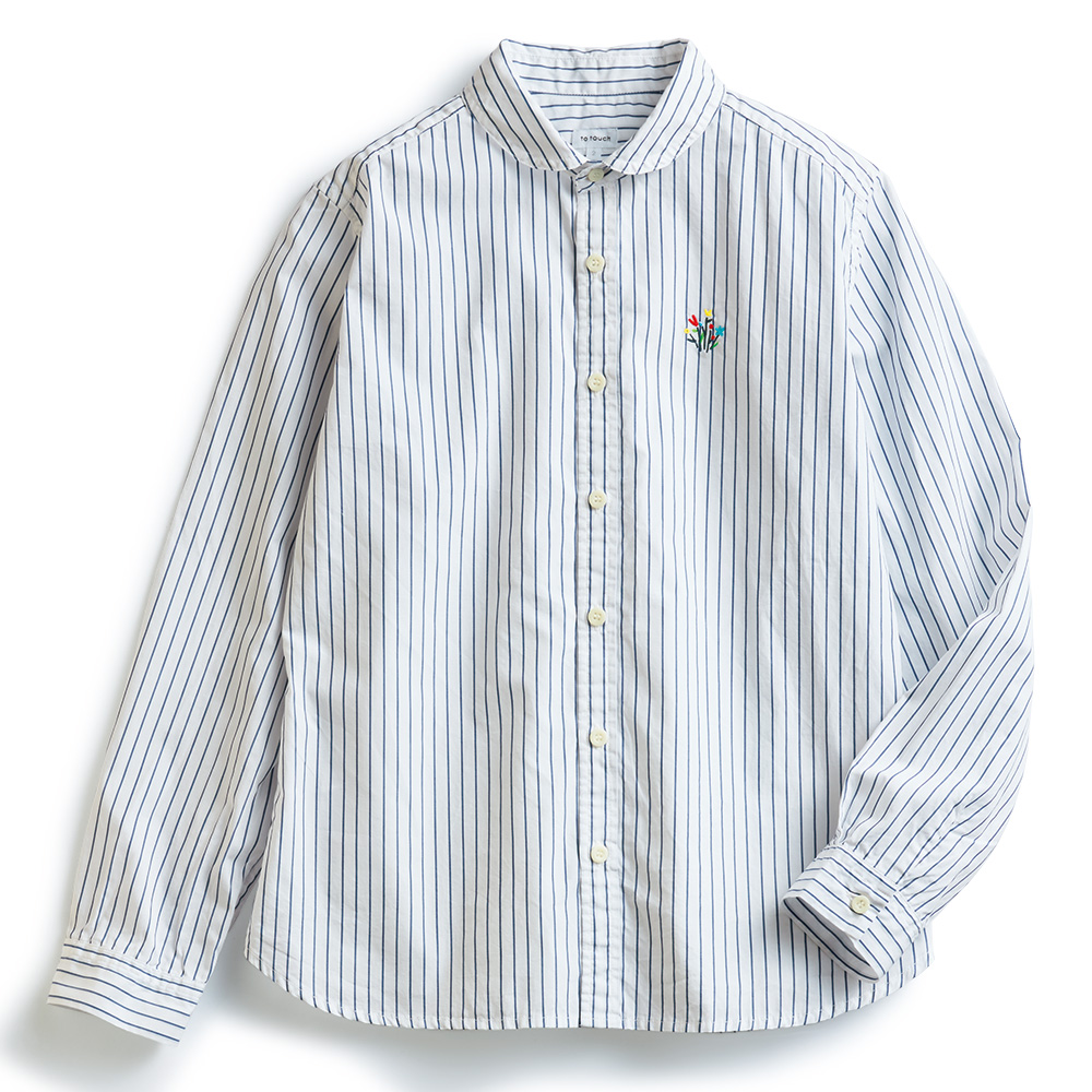 花束刺しゅうのブラウス