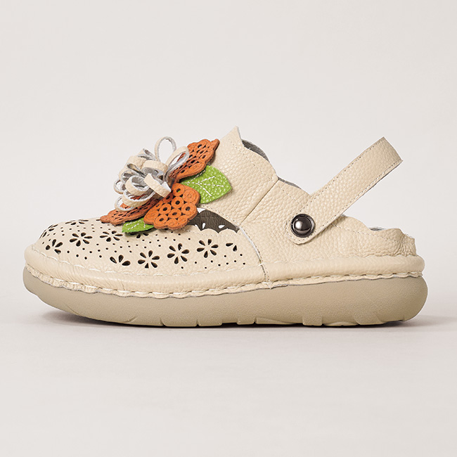 フラワー付きサンダル