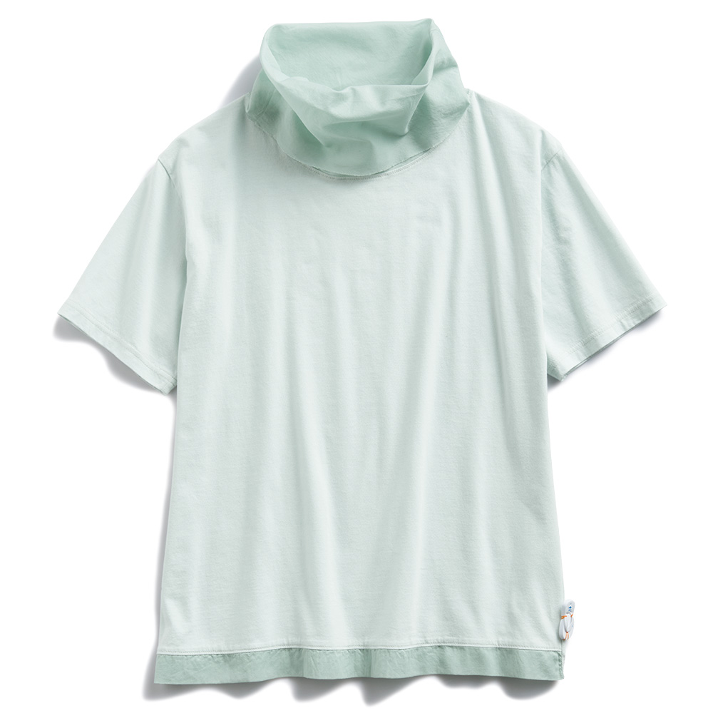 布帛使いタートルネックTシャツ