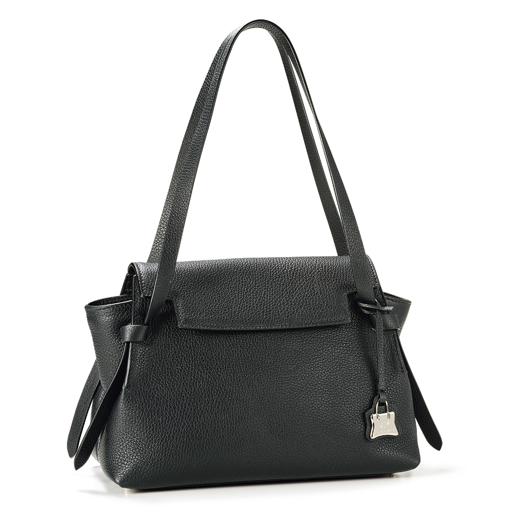 レザーショルダーバッグ