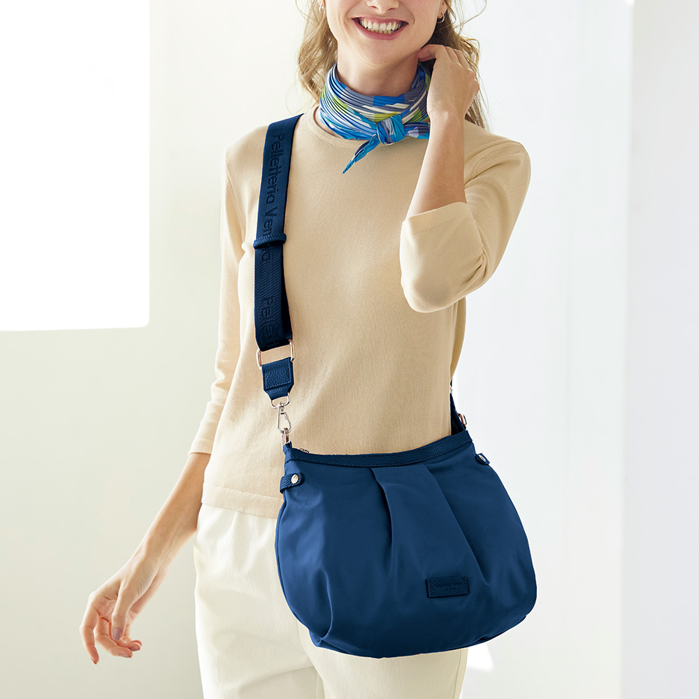 撥水ナイロン2ウェイバッグ