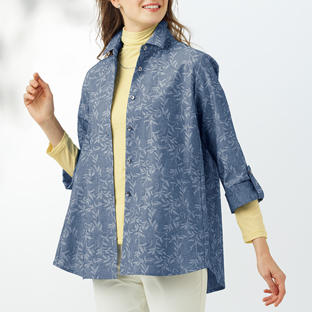 リーフ柄のジャカードブラウス