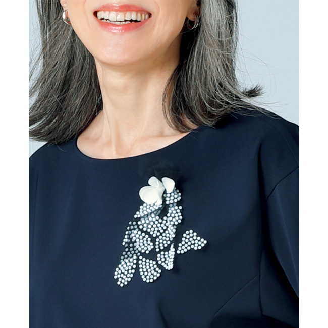 花つづりのブローチ