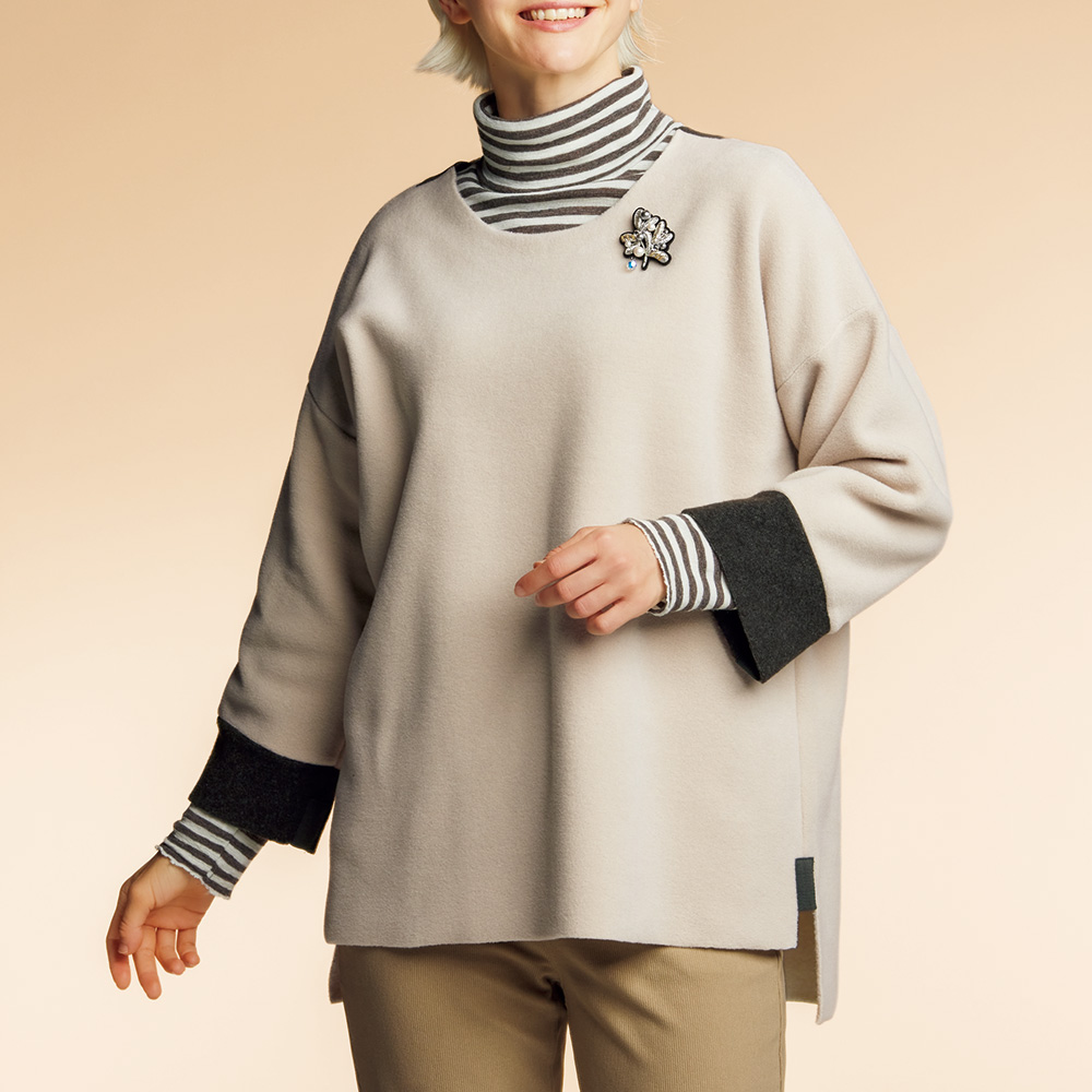 配色使いフリースプルオーバー