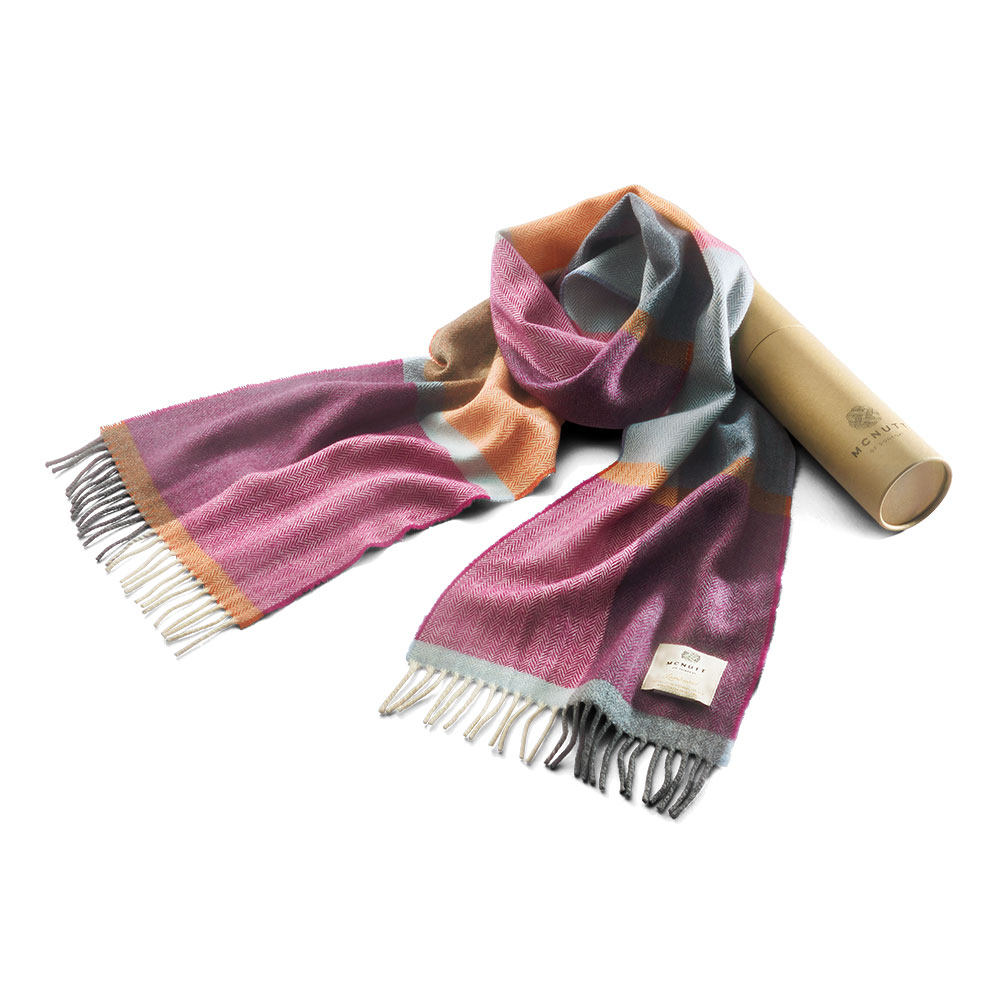 多色使いのウールマフラー