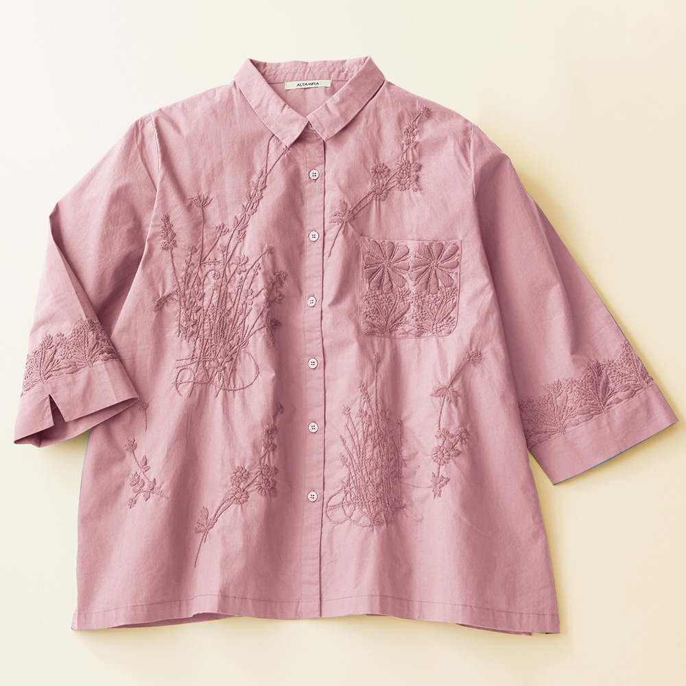 おしゃべりな花たちの刺しゅうブラウス