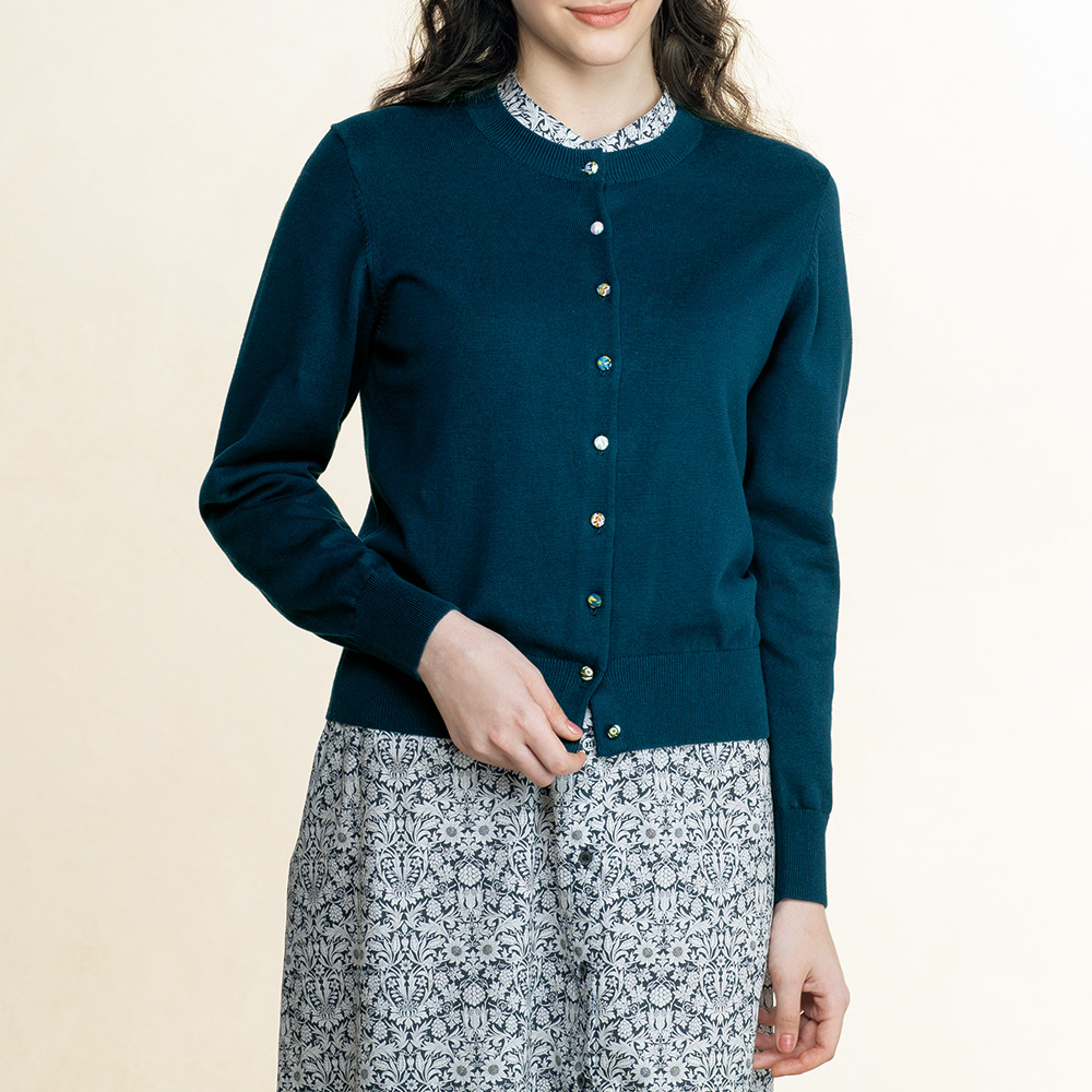 リバティプリントのカラフルボタンカーディガン