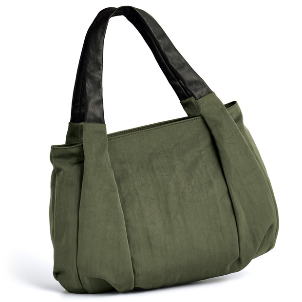 ソフトで軽いナイロンハンドバッグ