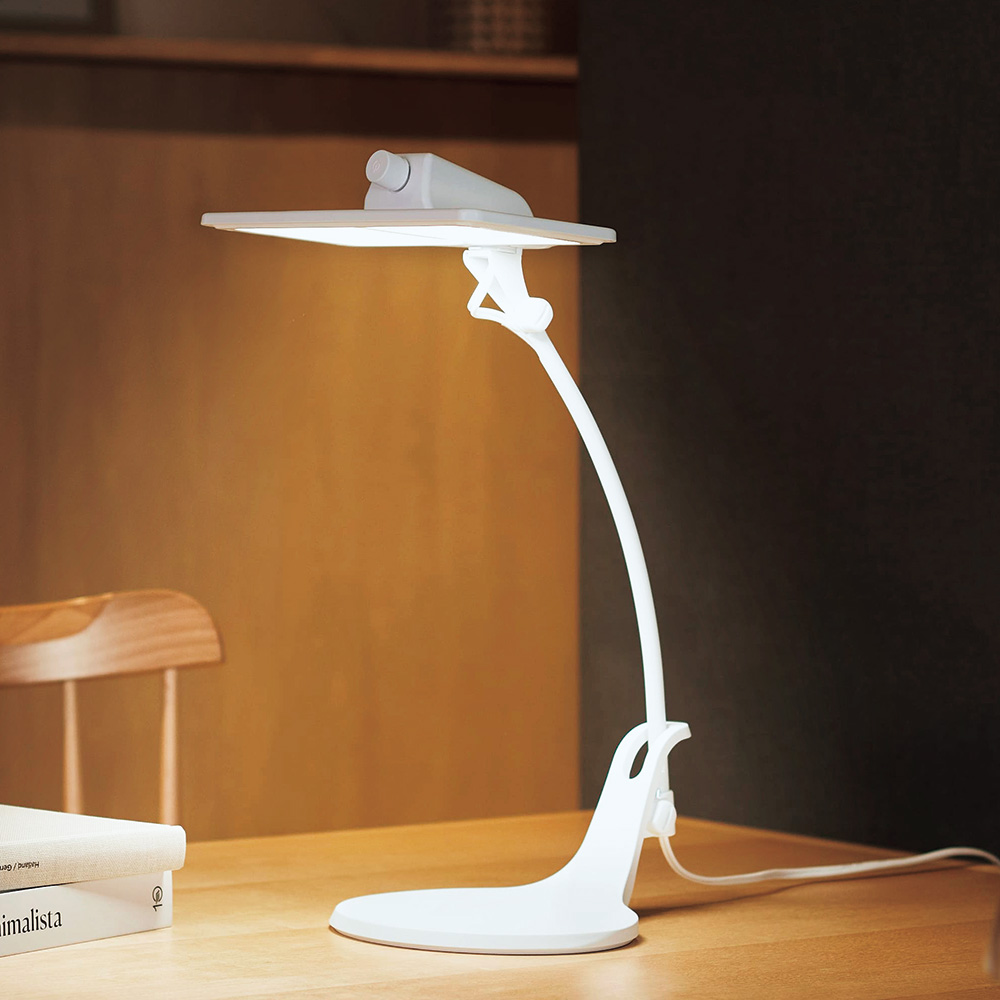 有機EL照明を使用したデスクライト