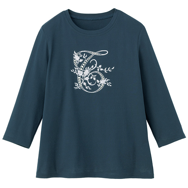 刺しゅうが素敵なプルオーバー