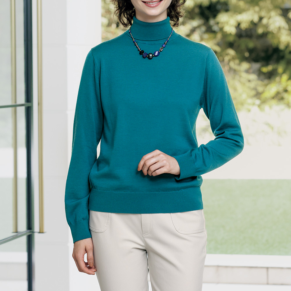 ウォッシャブルウール・タートルネックセーター