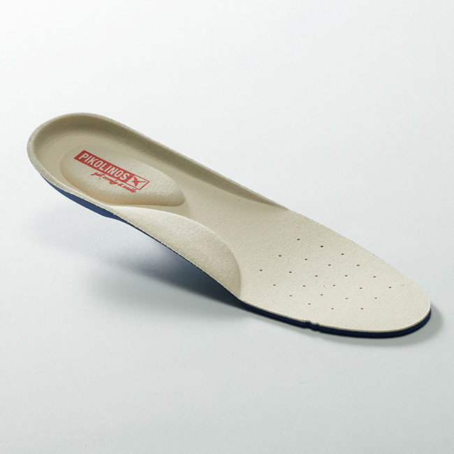 パンチングレザースニーカー