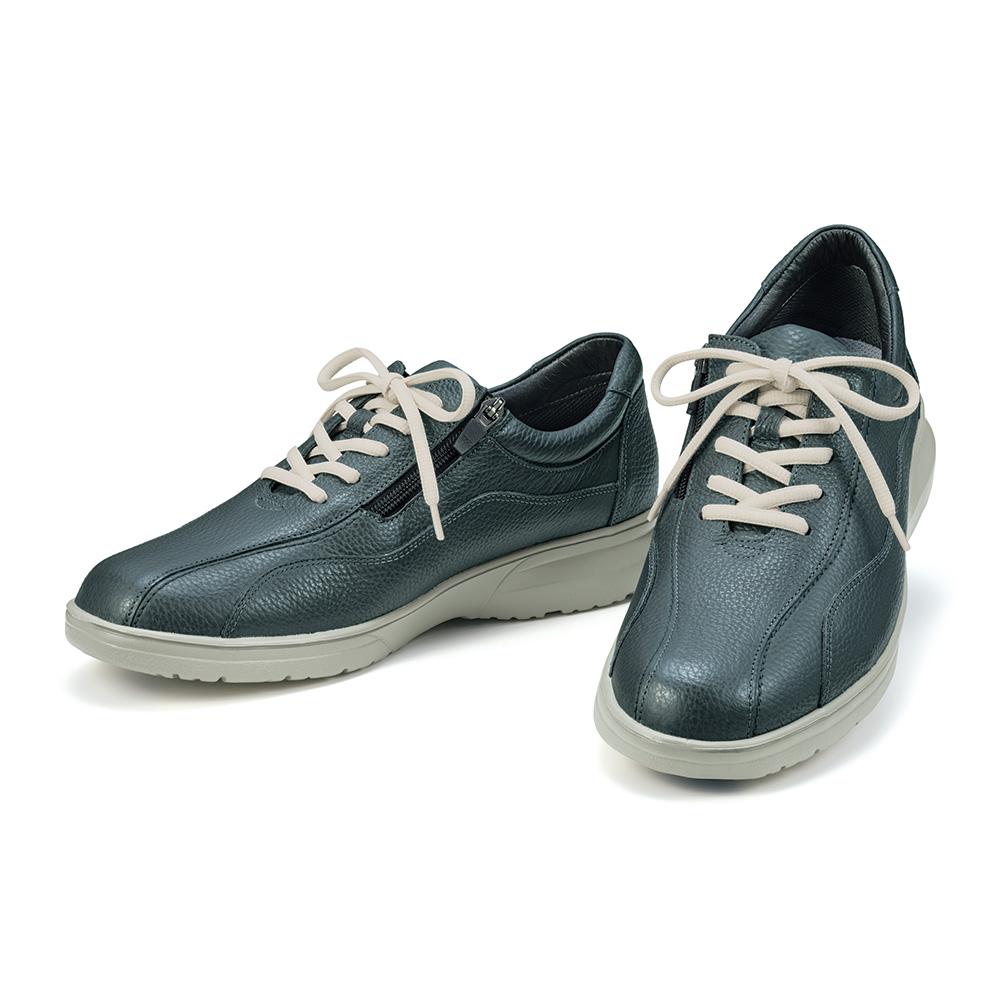 足をいたわる男の靴／軽量レザースニーカー