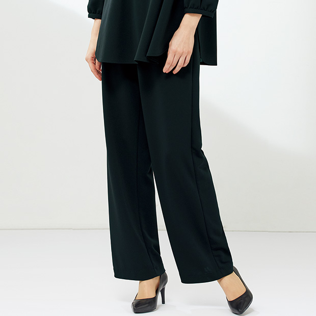 機能付きストレートパンツ