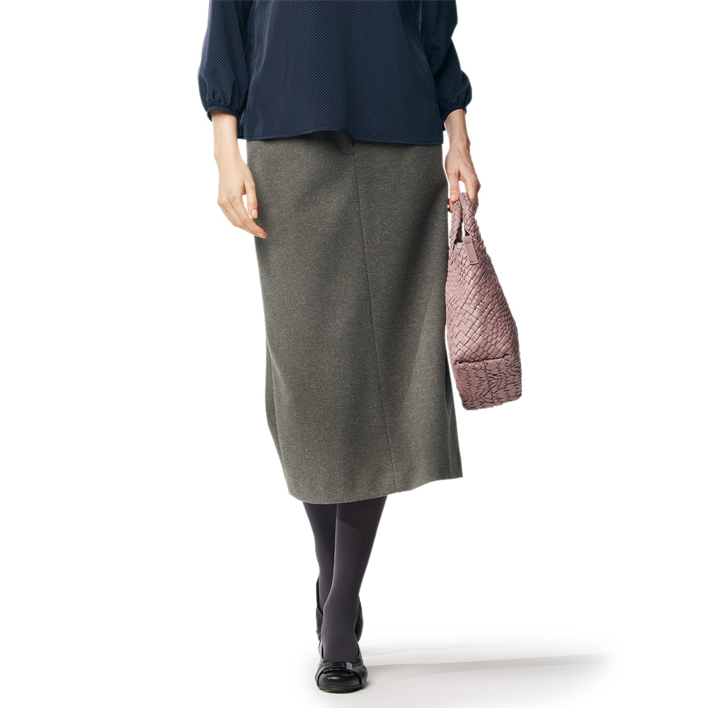 ふわふわ生地のスカート