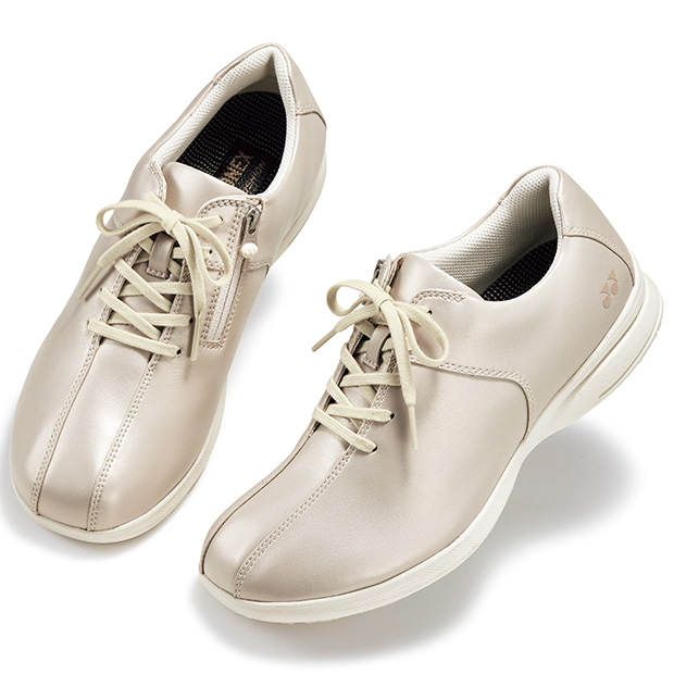 ウォーキングシューズ／L122