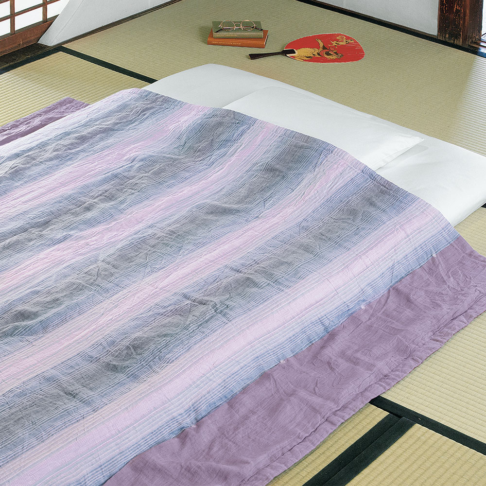竿干しちぢみのウォッシャブル麻わた肌掛け／草木染蒟蒻糊仕上げ