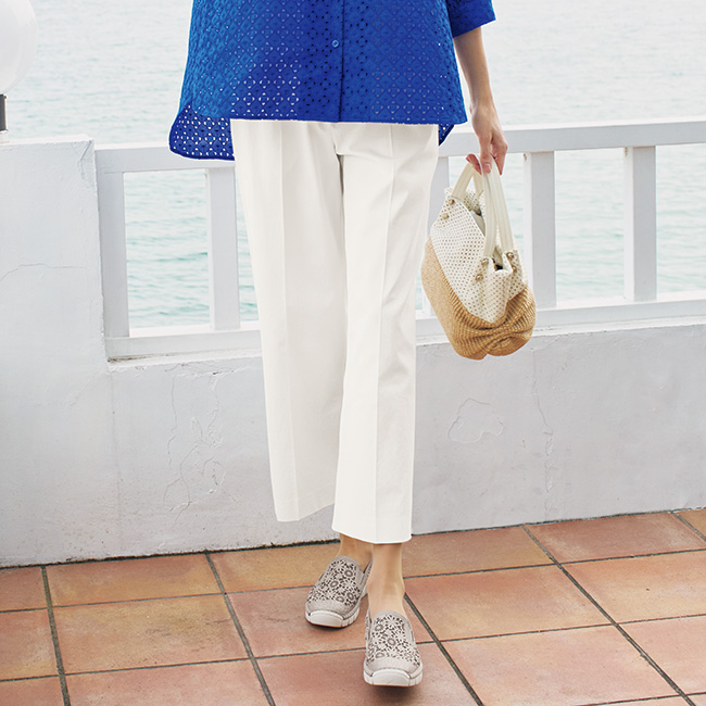 パンチングレザー使いハンドバッグ