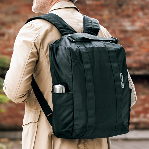 都市遊泳者のリュック