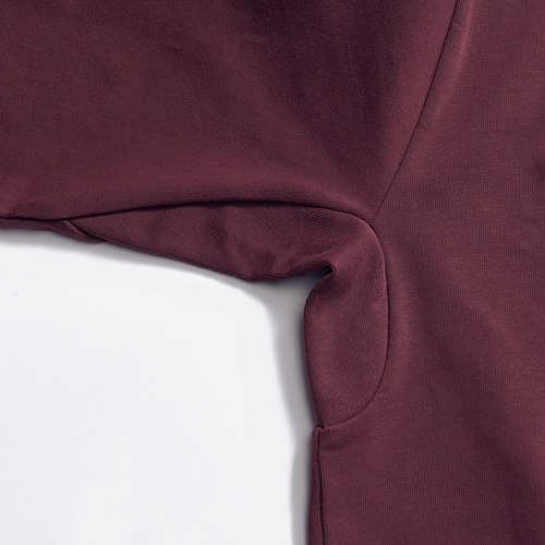 厚手コットン地の七分袖Tシャツ