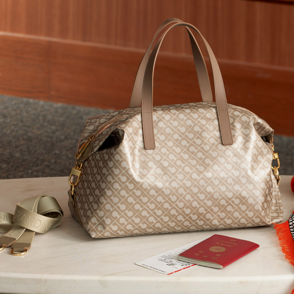 ボストンバッグ