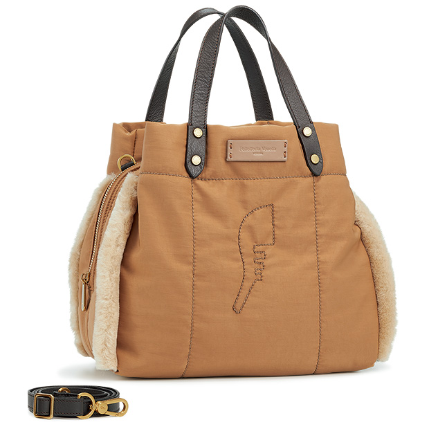 ムートン使いのふかふか三層バッグ