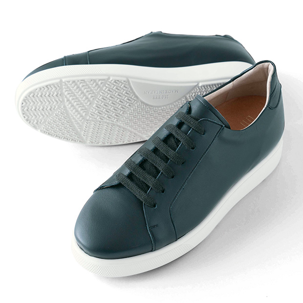 ヒールアップ･スタイリッシュレザースニーカー