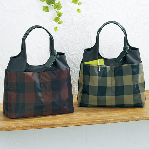 驚くほど軽いチュール×ナイロンのコンビトート