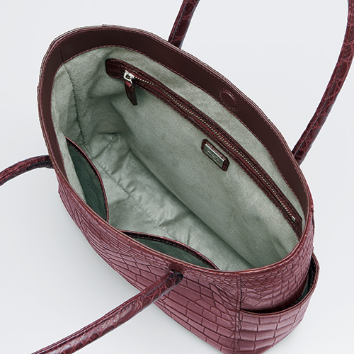 マットクロコのトートバッグ