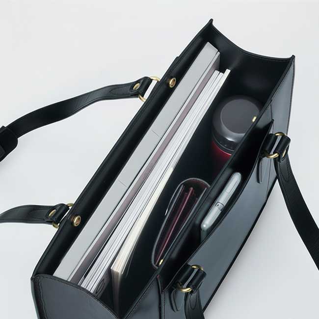 ブラスコットレザーのA4サイズ･トートバッグ