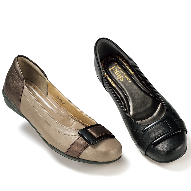 やぎ革バックルデザインパンプス