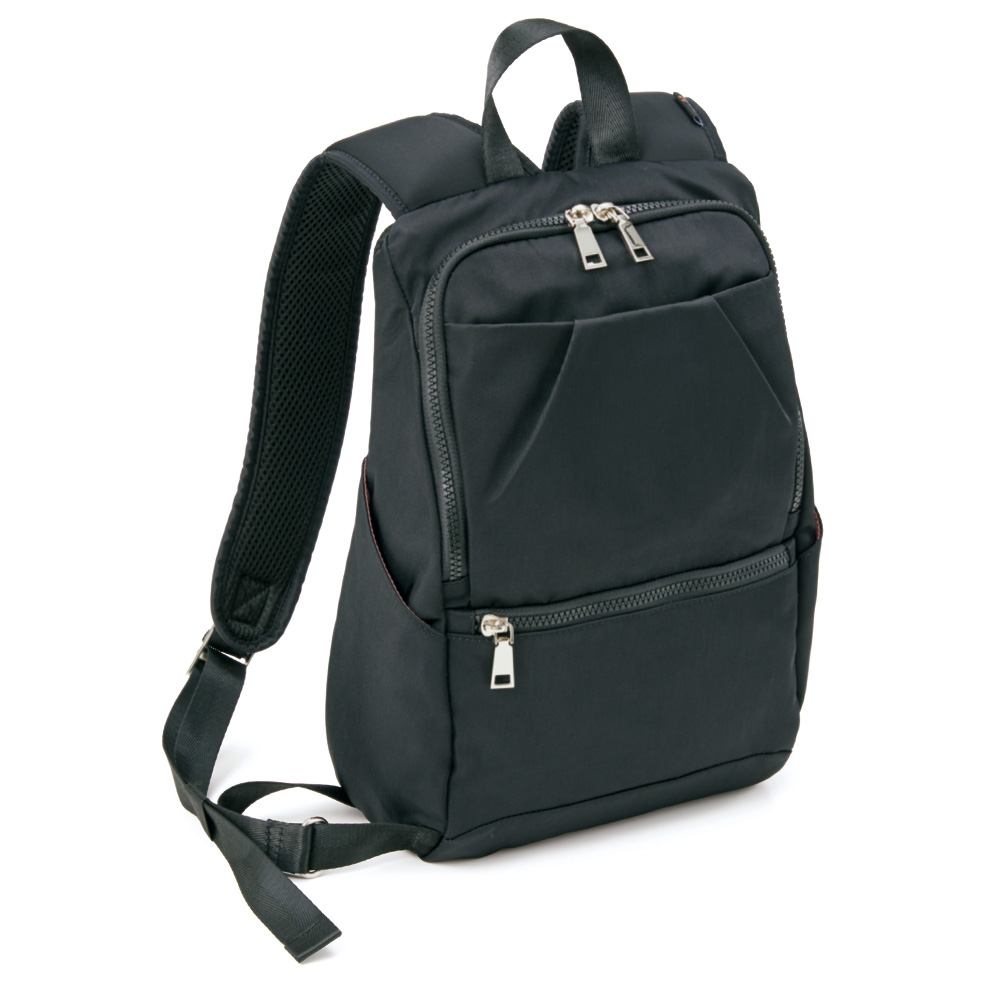 身体に寄り添うリュックサック／広々開口タイプ