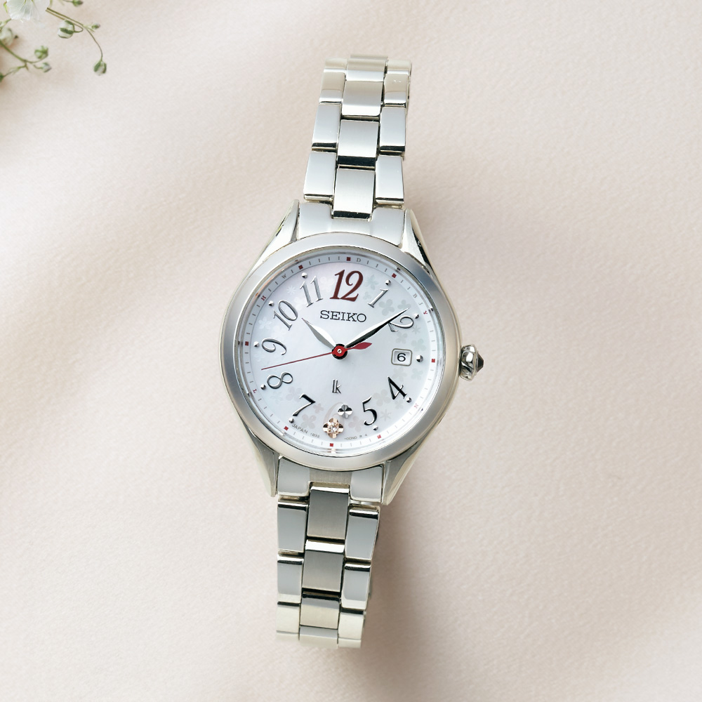 314【美品】SEIKO 時計　ルキア 電波ソーラー ホワイト　チタン ホワイト セイコー ルキア／ソーラー電波レディスウオッチ | ライトアップ