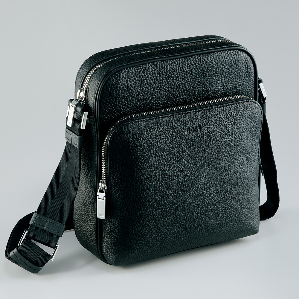 レザーショルダーバッグ