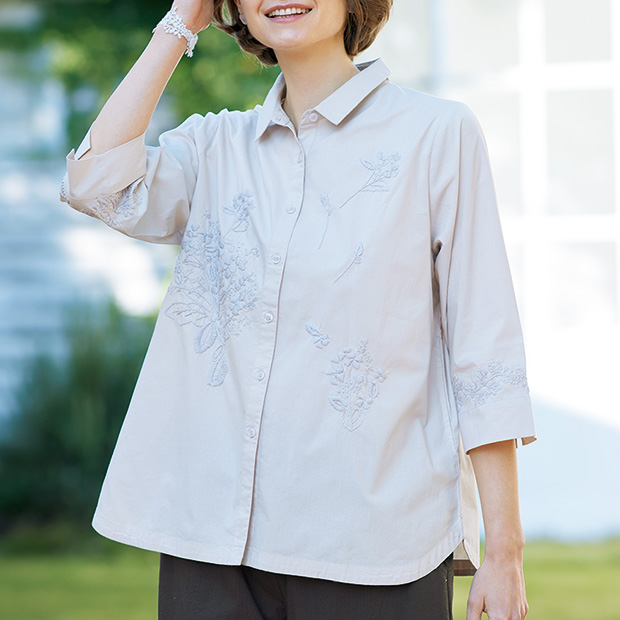 手刺しゅうブラウス／花束を貴方に