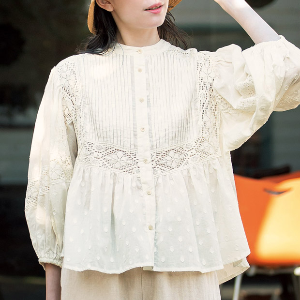 カットドビーレースと刺しゅう使いブラウス