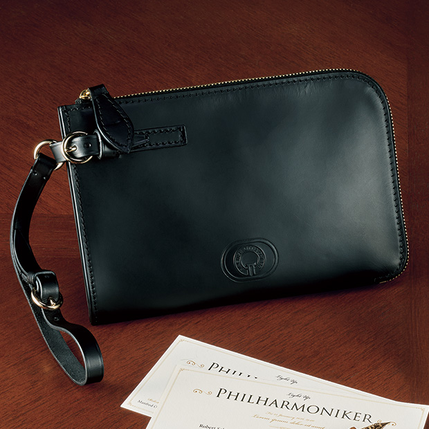 スリムクラッチバッグ